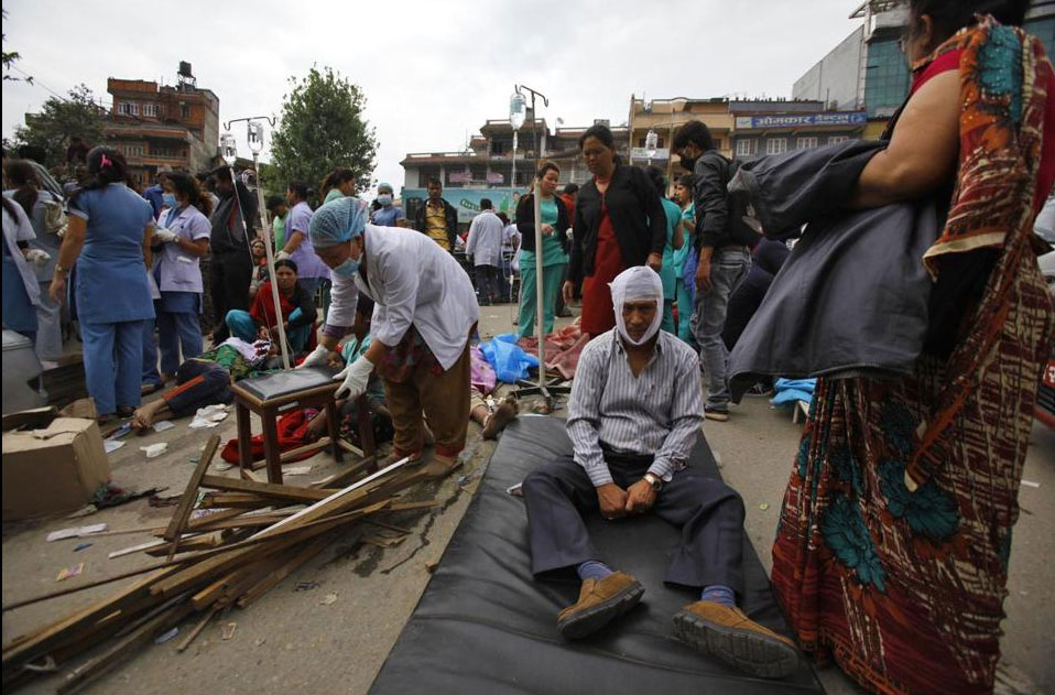 زلزله نپال و چالش درمان زلزله زدگان