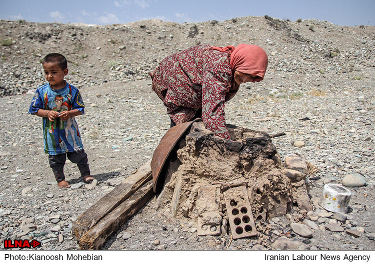فقر در بیابان های قلعه حسن خان