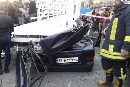 کشته شدن راننده در اثر سقوط پل عابر 