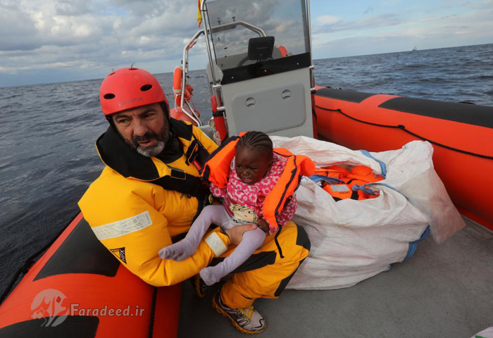 نجات ۱۱۲ پناهجو از دریای مدیترانه