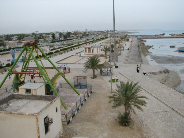 پارک ساحلی آب شیرین کن ‌بوشهر