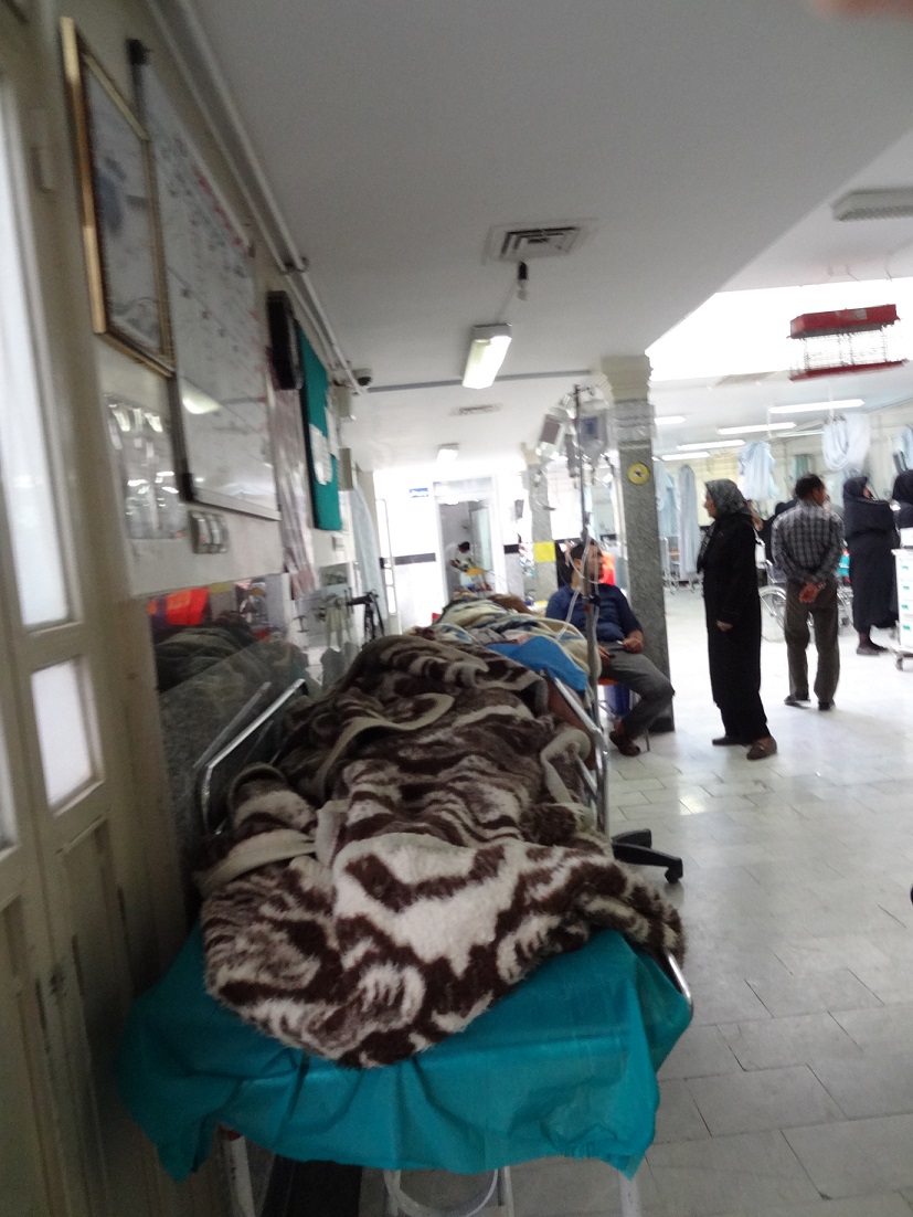 بستری شدن بیماران در راهروی بیمارستان امام خمینی بروجرد