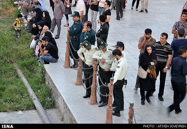 تجمع حامیان محیط زیست برای سی سه پل اصفهان