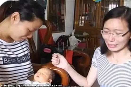 نوزاد نابینا در چین