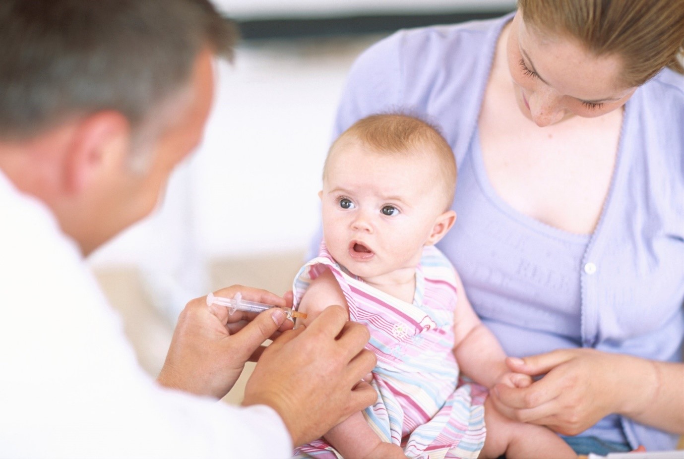 آیا عوارض واکسن در نوزادان صحت دارد؟