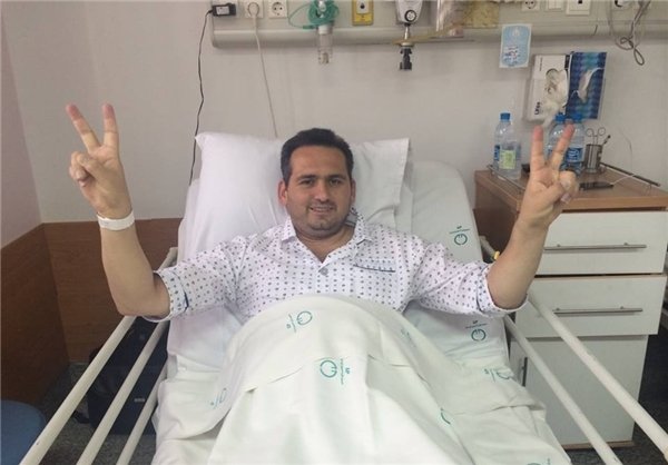 حسین معدنی مربی تیم ملی والیبال در بیمارستان